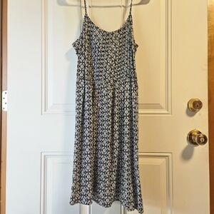 Women's Black and White Patterned Dress